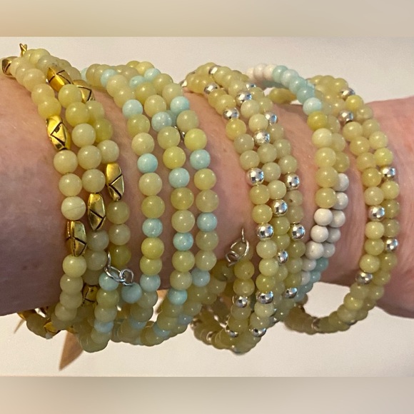 NEW Genuine Amazonite/Serpentine memory wire wrap bracelet 4 - Picture 2 of 3